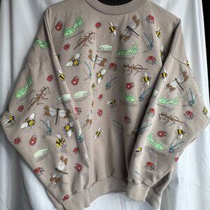Vintage Insect Print Sweatshirt Dragonfly Bee Ladybug Praying Mantis Nature Grap